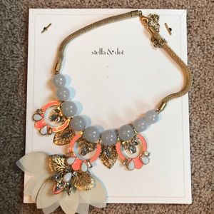 Stella & dot Riviera Statement Necklace